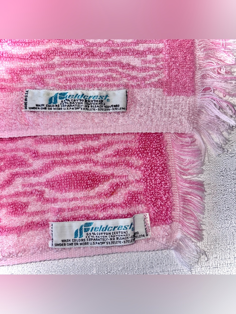 VTG Mod Hippie Fieldcrest Hot Pink Sculpted Fringed Towel Set Bath Hand MCM - Picture 2 of 9